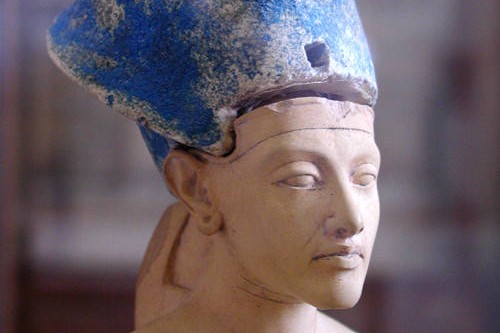 Akhenaten with blue crown