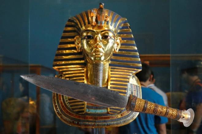 Tutankhamun's dagger