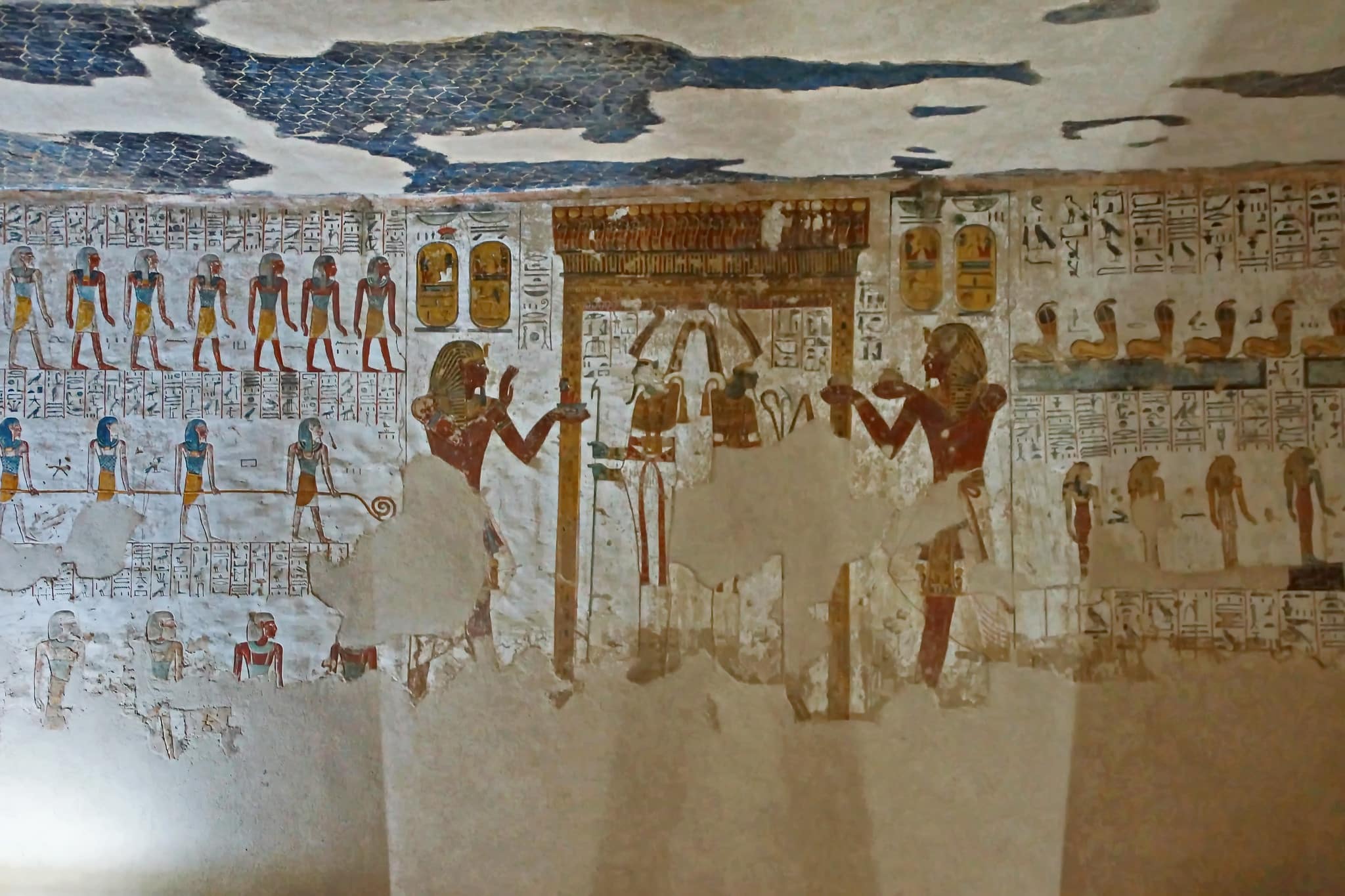 Eine weitere Ansicht aus dem Inneren des Grabes von Merenptah, KV8