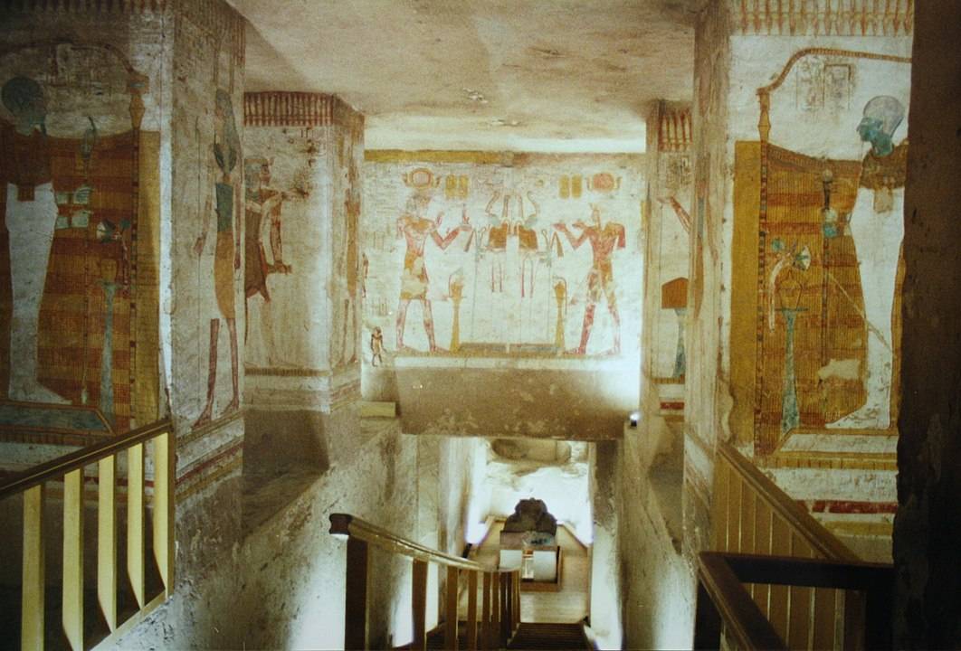 Unfinished wall decoration inside the tomb of Seti II (KV15) in the Valley of the Kings