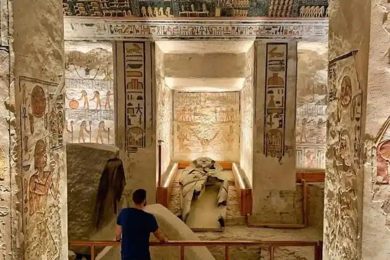 Read more about the article Luxor and Aswan Travel Guide