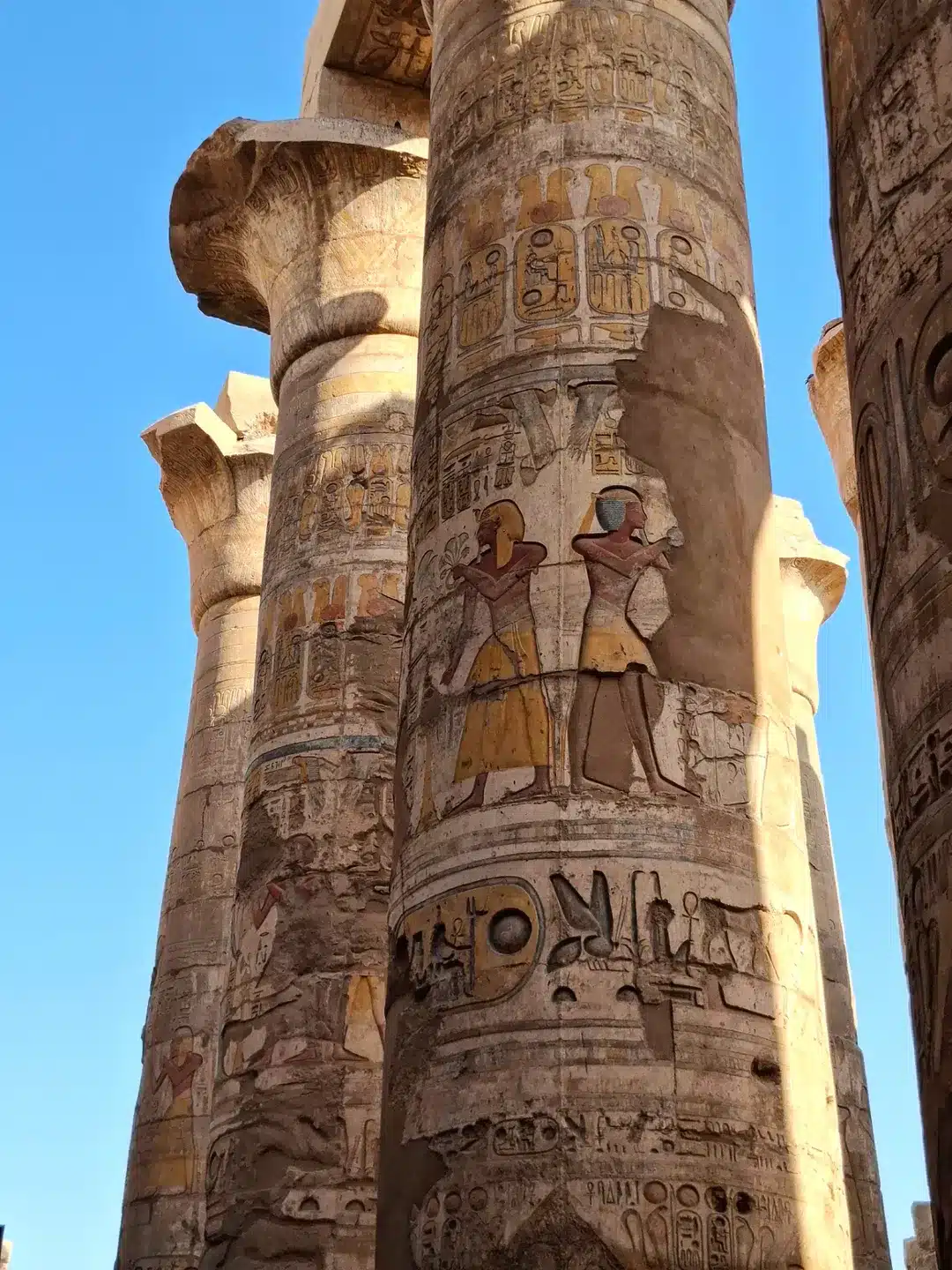 Reconstruction of the Great Hypostyle Hall at Karnak with its original colour